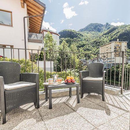 La Casa Sul Fiume Aparthotel Chiavenna Exterior foto