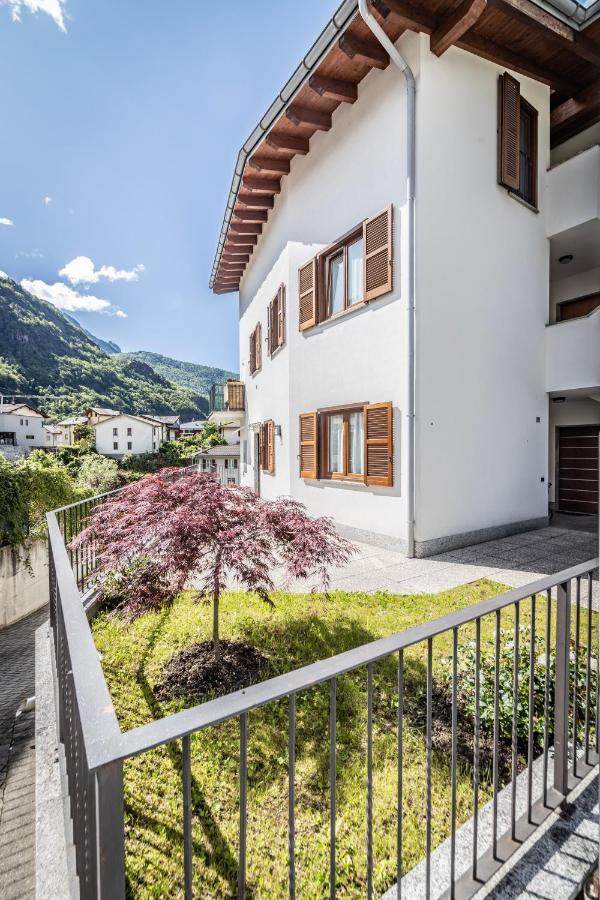 La Casa Sul Fiume Aparthotel Chiavenna Exterior foto